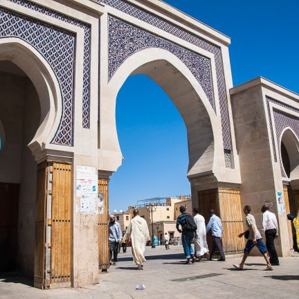 Poort bab rcif in fez, marokko