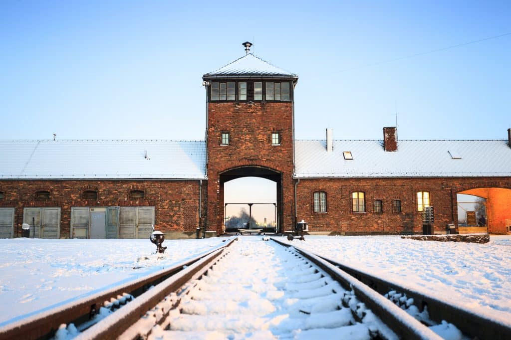 Hoofdingang van Auschwitz - Birkenau