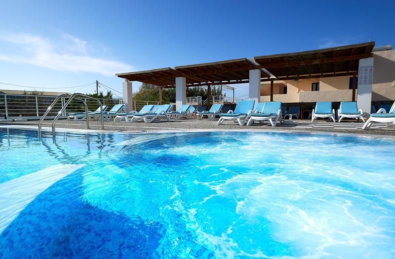 Zwembad van Sissi Bay Hotel in Sissia, Kreta, Griekenland