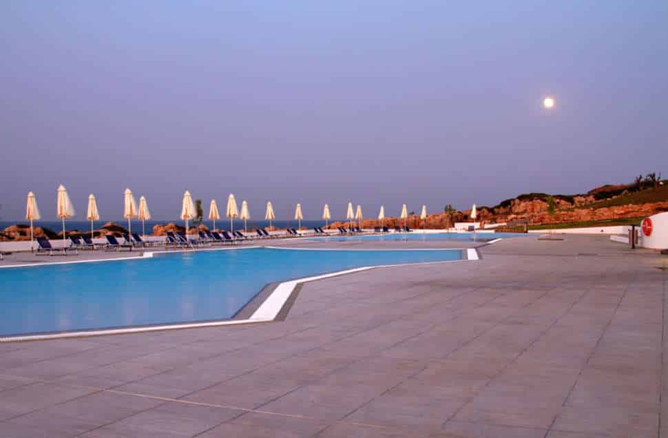 Zwembad van The Kresten Royal Villas & Spa in Kalithea, Rhodos