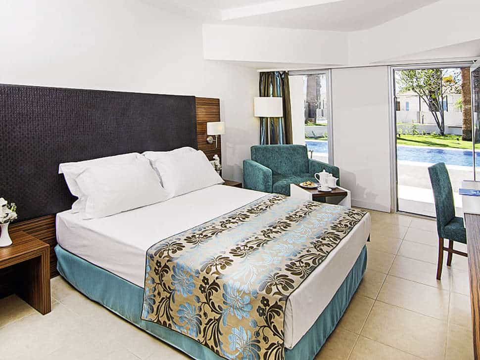 Hotelkamer van Palm Wings Beach Resort Kusadasi in Kusadasi, Turkije