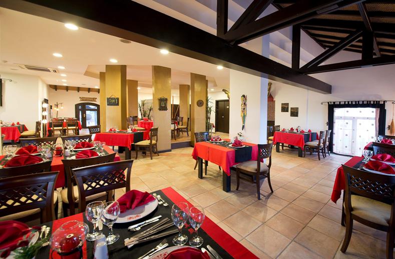 Restaurant van Limak Arcadia Resort in Belek, Turkije