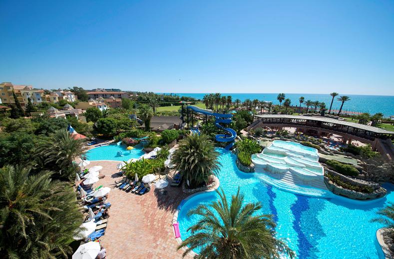 Zwembaden van Limak Arcadia Resort in Belek, Turkije
