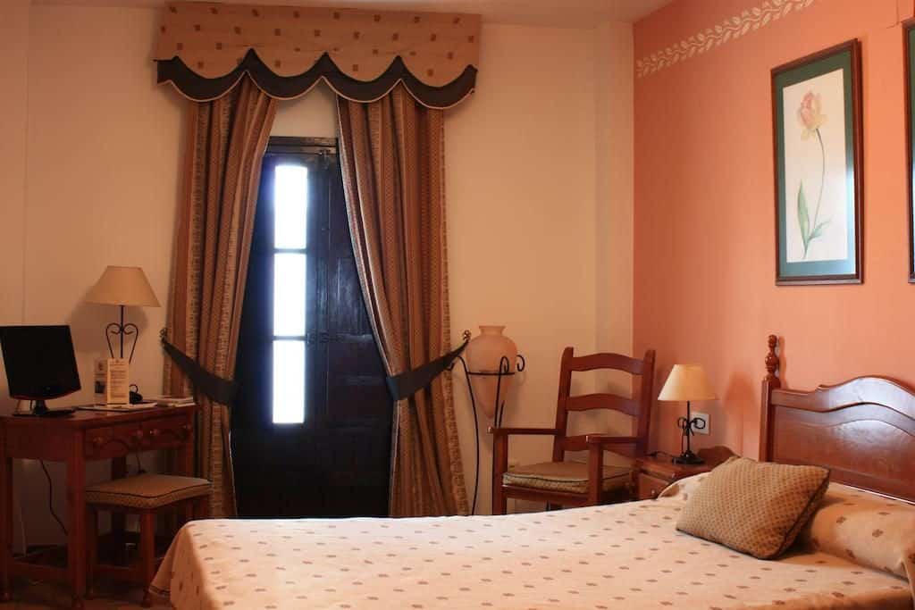 Hotelkamer van Hotel Rural Zuhayra in Zuheros, Spanje
