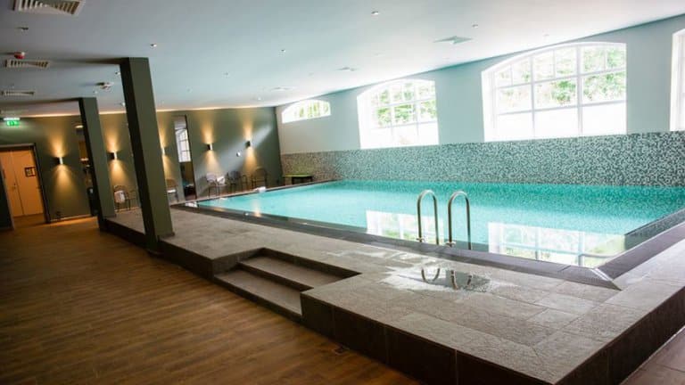 Zwembad van Grand Hotel Ter Duin in Burgh-Haamstede, Zeeland