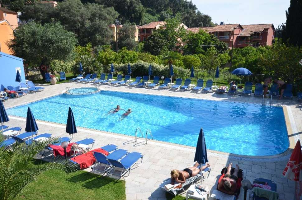 Zwembad van Aparthotel Irene in Agios Gordios, Corfu