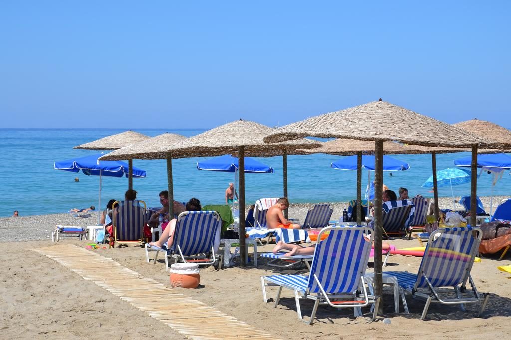 Strand van Galeana Beach in Platanes, Kreta