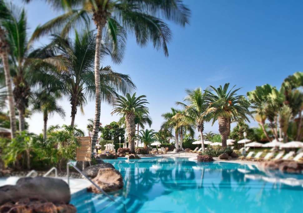 Zwembad Roca Nivaria Grand Hotel in Playa Paraiso, Tenerife