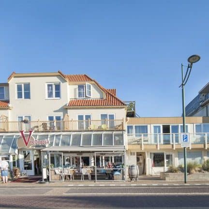 Hotel restaurant victoria in bergen aan zee, noord-holland