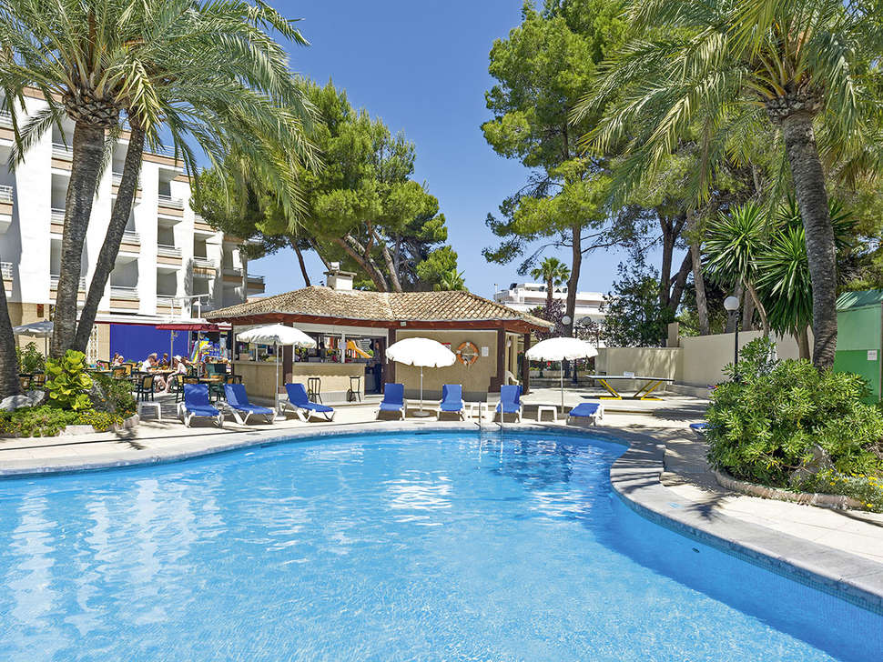 Zwembad van Appartementen HSM Lago Park in Playa de Muro, Mallorca