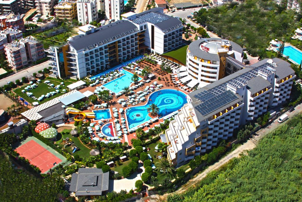 Zwembaden  van My Home Resort in Alanya, Turkije