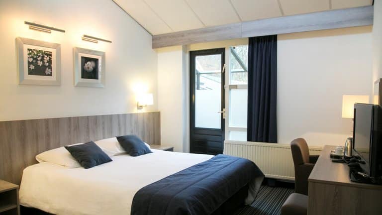 Hotelkamer van Kasteel Oud-Poelgeest in Oestgeest, Zuid-Holland