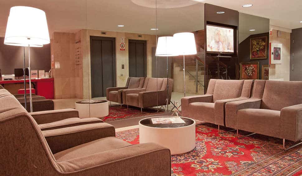 Lounge in aparthotel Atenea Calabria in Barcelona, Spanje
