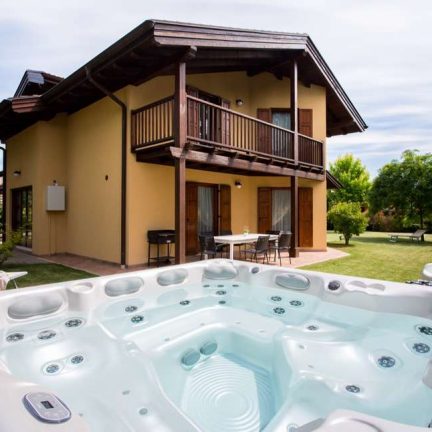 Case vacanze pinonero in san severino marche, italië