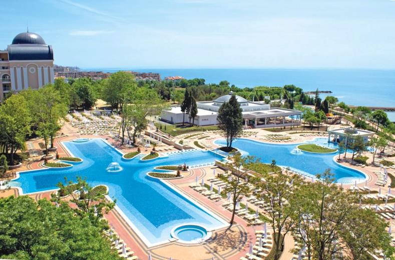 Zwembaden van ClubHotel RIU Helios Paradise in Sunny Beach, Bulgarije