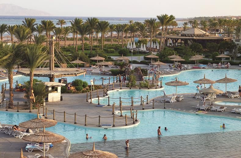 Zwembad van SPLASHWORLD Coral Sea Waterworld in Sharm el Sheikh, Egypte