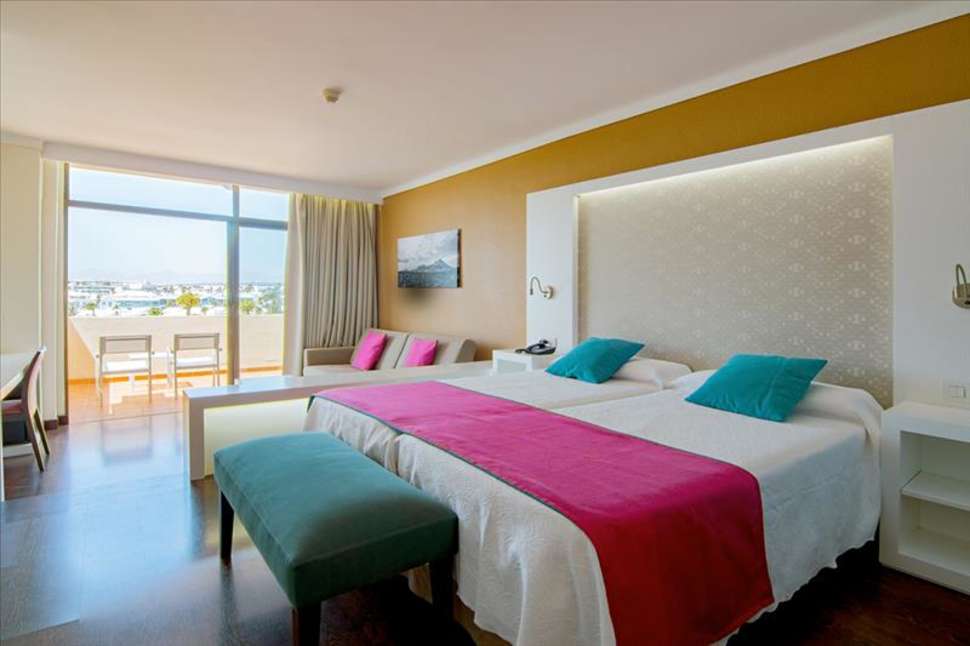 Hotelkamer van Hotel Beatriz Playa en Spa in Puerto del Carmen,