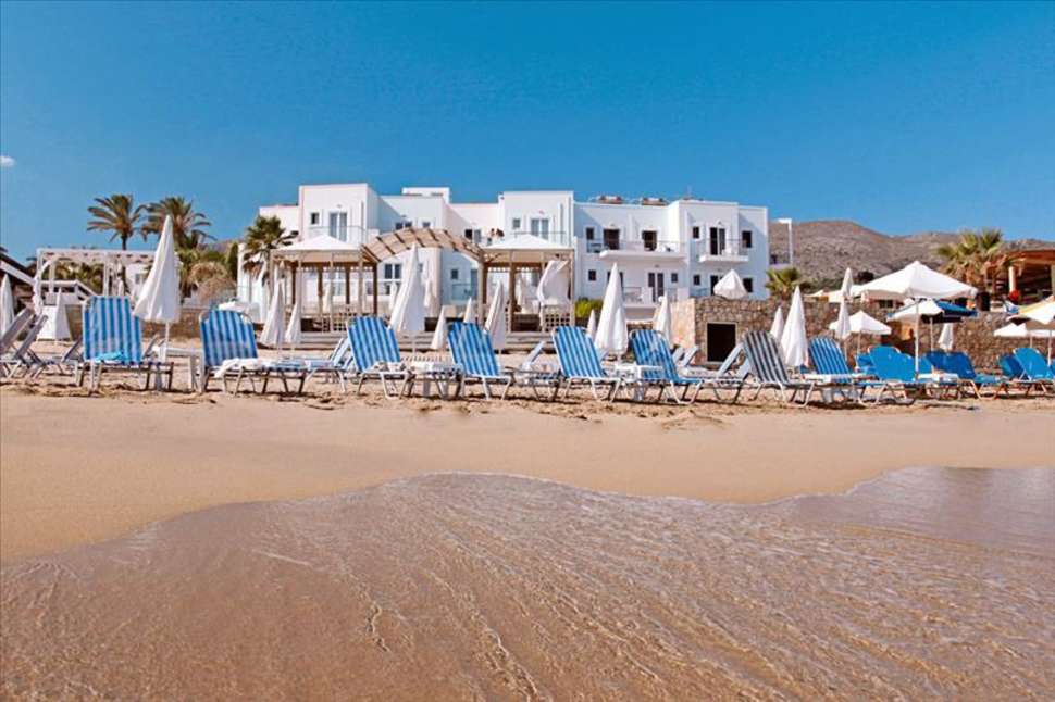 Strand van Appartementen Acrogiali in Malia, Kreta