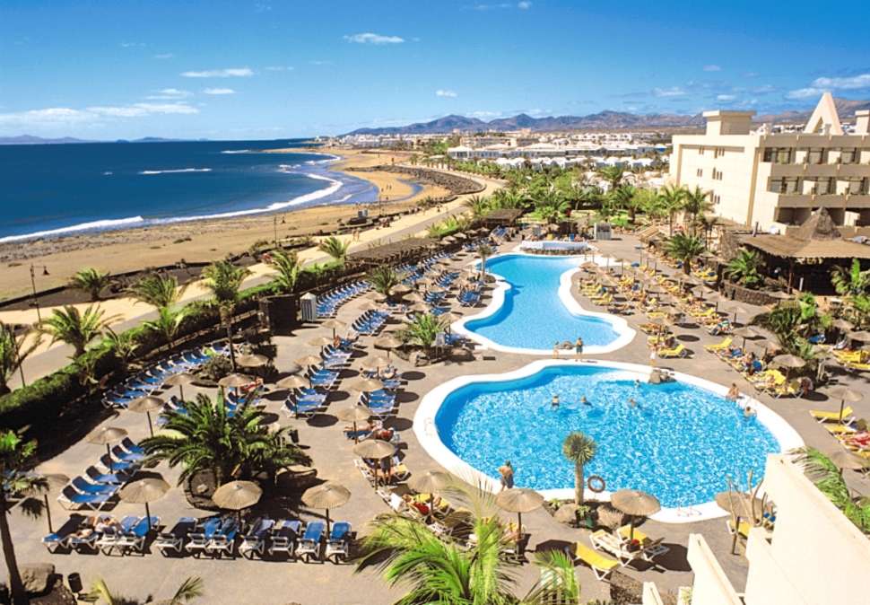 Zwembaden van Hotel Beatriz Playa en Spa in Puerto del Carmen, Lanzarote