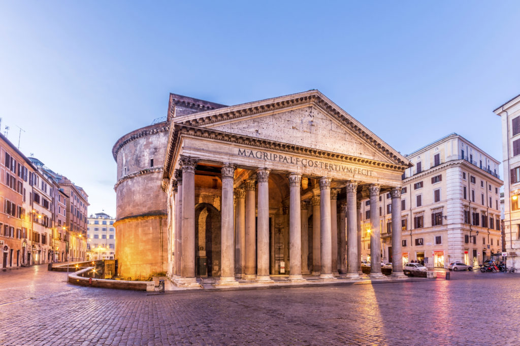 Avondduister bij het Pantheon in Rome, Italië