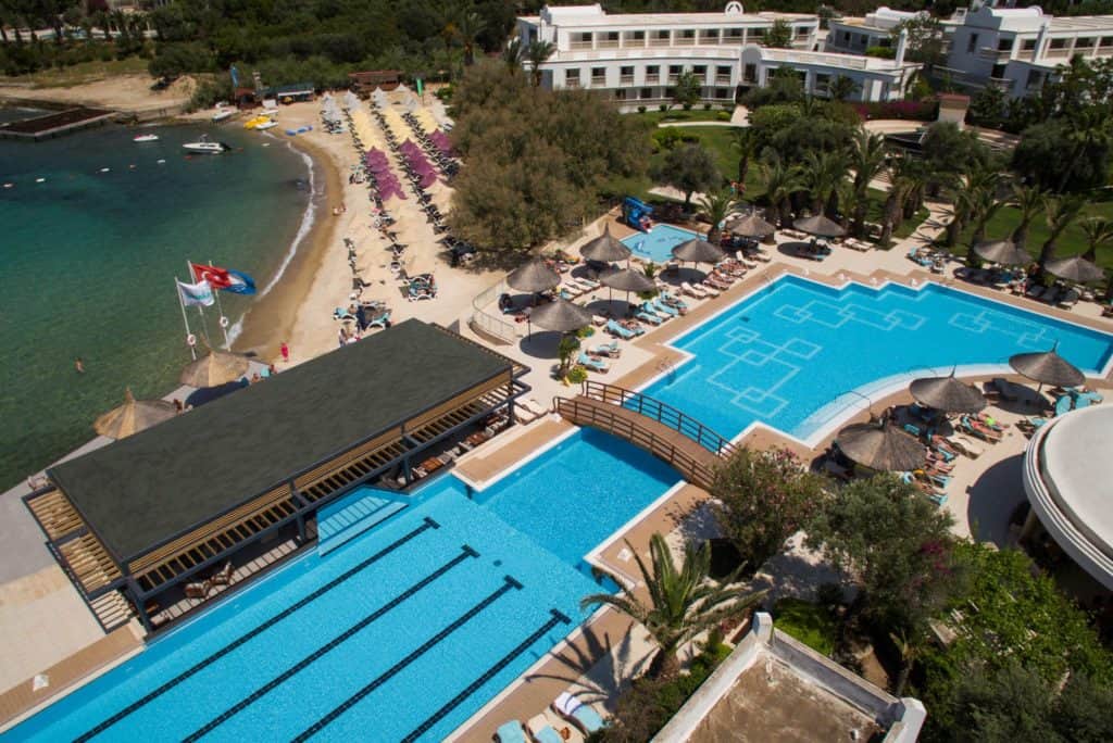 Zwembad van Hotel Samara in Torba, Turkije