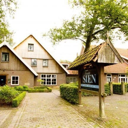 Hotel tante sien in vasse, overijssel
