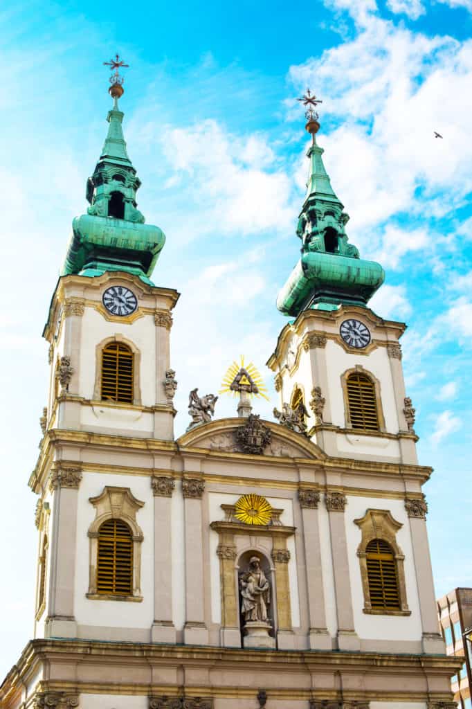 Bovenzijde van de Sint-Annakerk in Boedapest, Hongarije