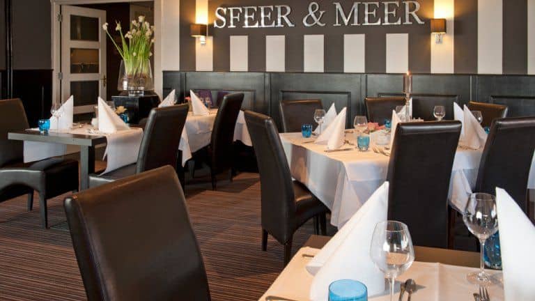 Restaurant van Hotel het Wapen van Delden in Delden, Overijssel, Nederland