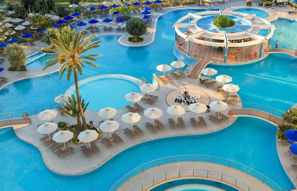 Zwembad van Atrium Platinum Resort & Spa in Ixiá, Rhodos, Griekenland