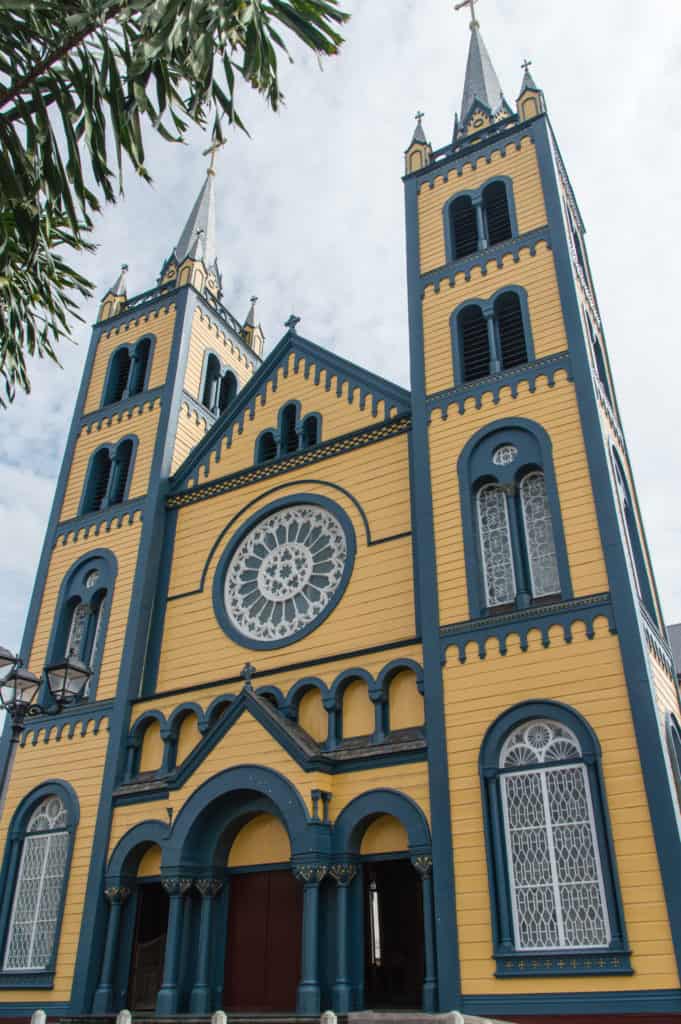 Sint Peter en Paul Kathedraal in Paramaribo, Suriname