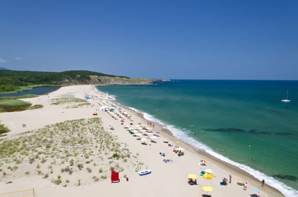 Zandstrand en Zwarte Zee in Sunny Beach, Bulgarije