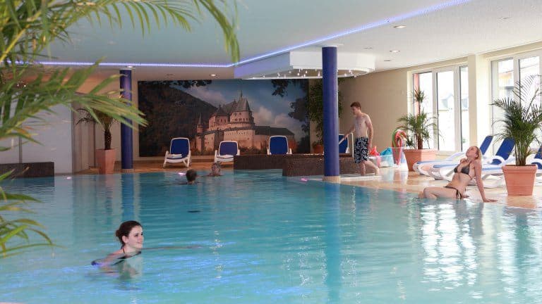 Zwembad van Hotel Belle-Vue Lux in Vianden, Luxemburg, Luxemburg