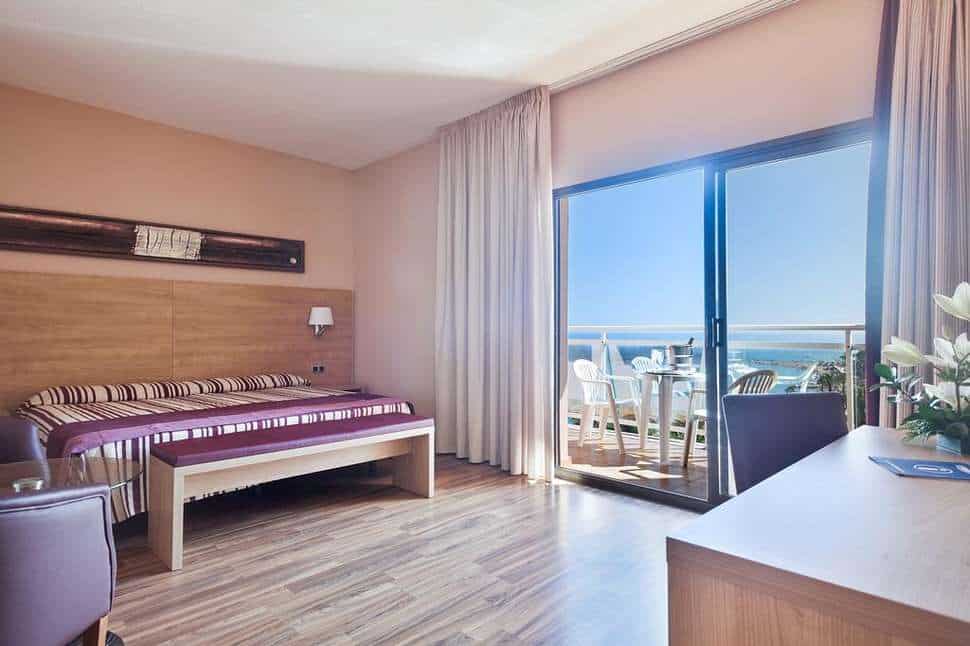 Hotelkamer van Best Triton in Benalmádena, Costa del Sol, Spanje