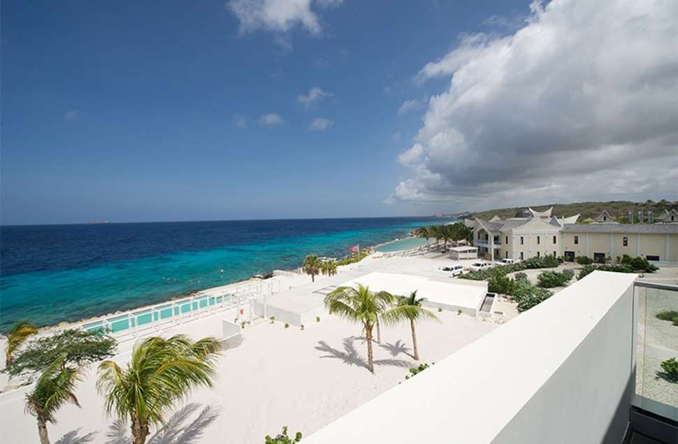 Ligging van Papagayo Beach Hotel in Jan Thiel Baai, Curaçao, Curaçao
