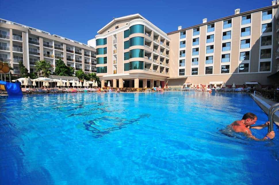 Zwembad van Pasa Beach Hotel in Marmaris, Lycische Kust, Turkije