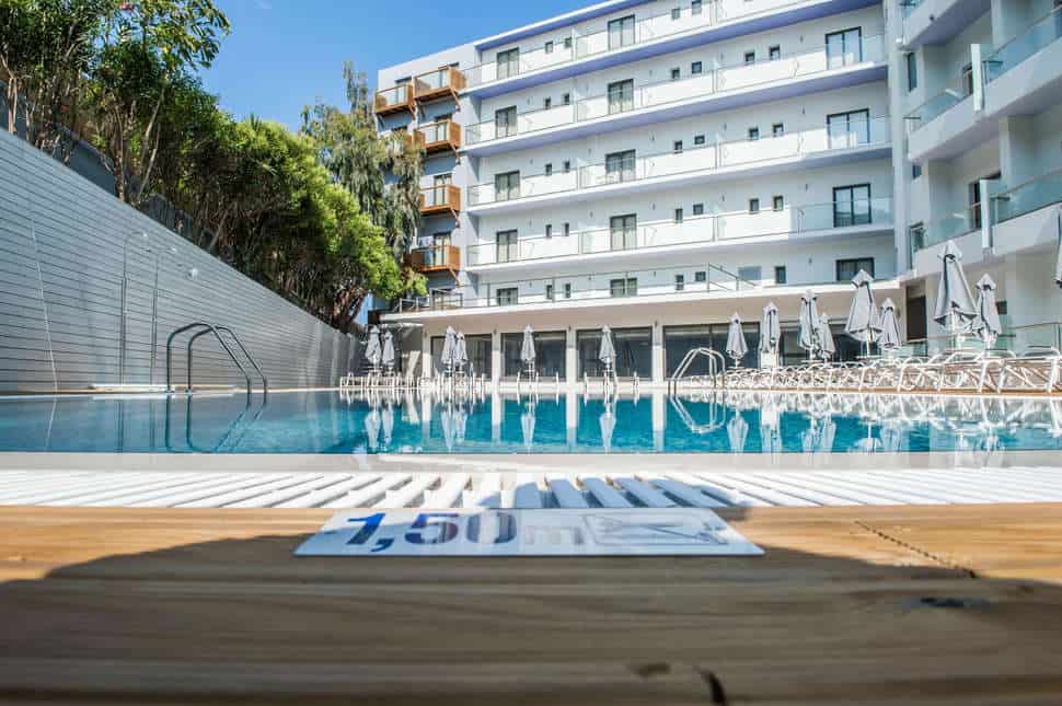 Zwembad van Rhodos Horizon Resort in Rhodos-Stad, Rhodos, Griekenland