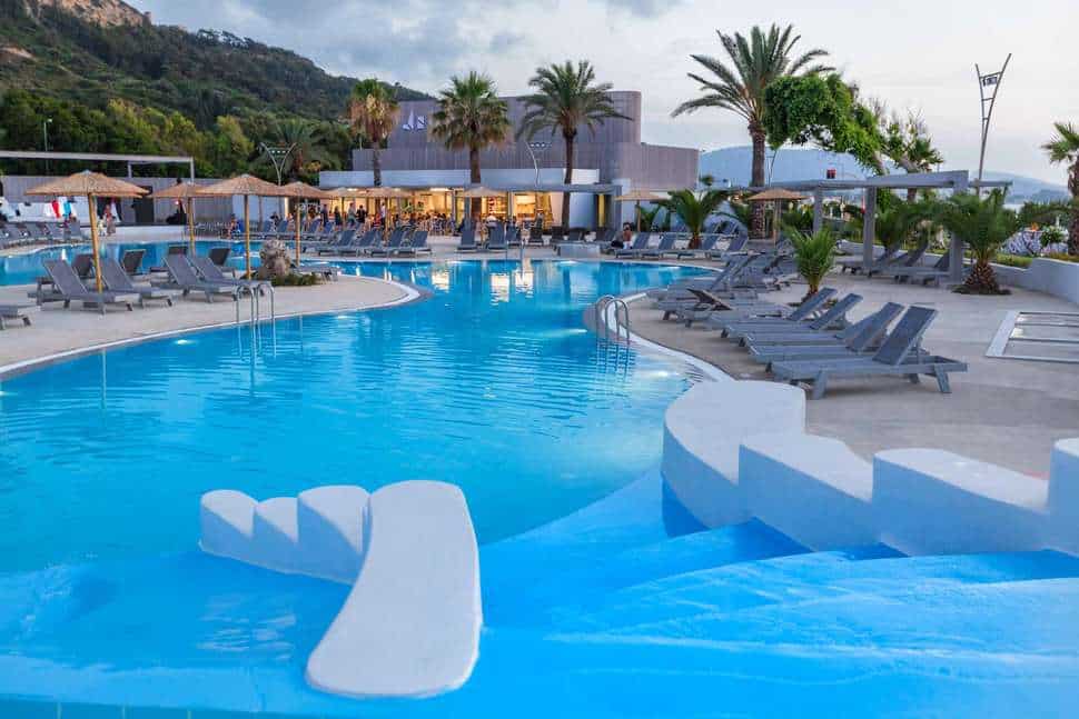 Zwembad van Akti Imperial Deluxe Spa & Resort in Ixiá, Rhodos, Griekenland