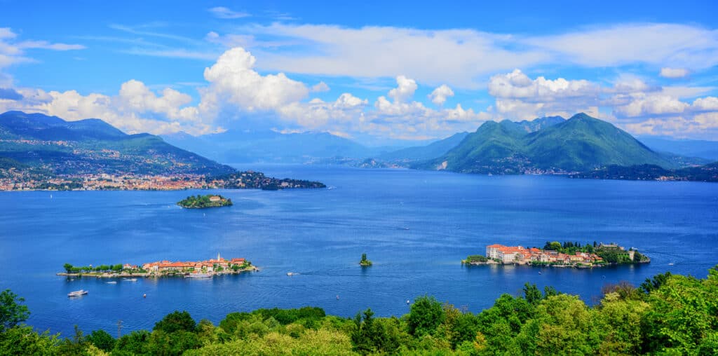 Italiaanse meren: uitzicht over het Lago Maggiore