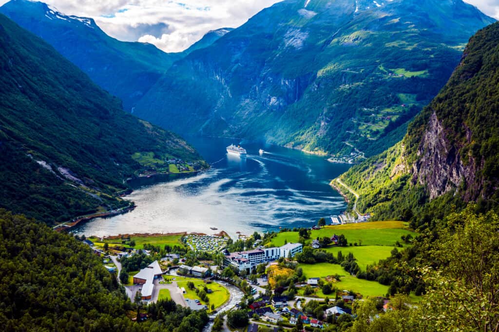Uitzicht op de Geirangerfjord in Noorwegen
