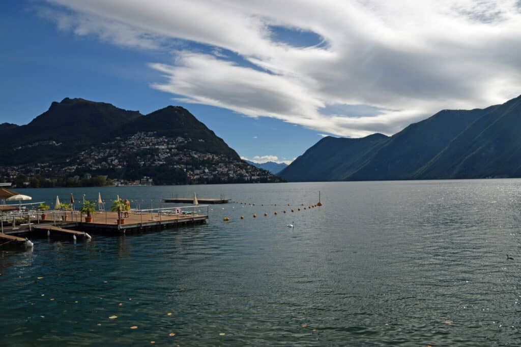 Zwemmen in het meer van Lugano