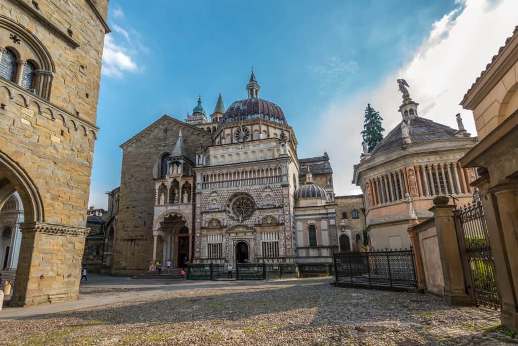 Colleoni kapel (kerk en mausoleum) in Bergamo, Italië