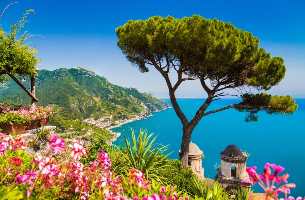 Uitzicht over de Amalfikust in Italië