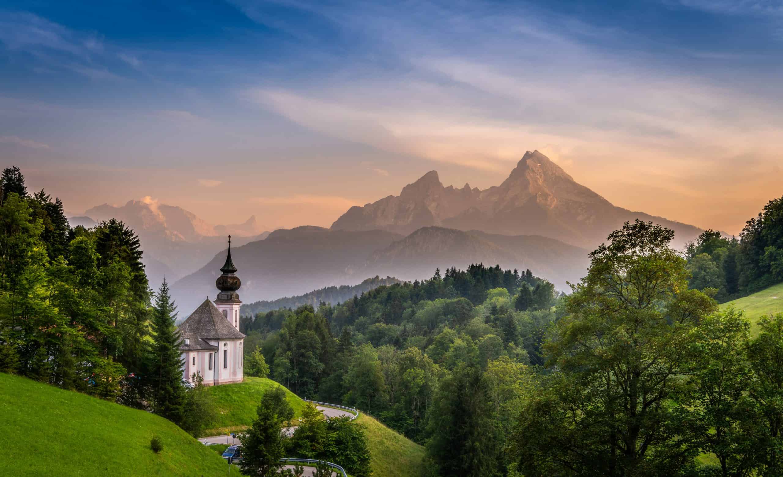 Kerkje op een berg in Duitsland