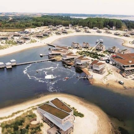 Oasis parcs punt-west hotel en beachresort in ouddorp, zeeland