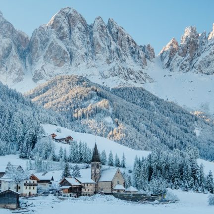 Wintersport in de Dolomieten, Italië
